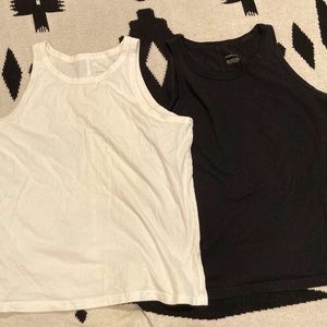 EVERLANE THE ORGANIC COTTON CUTAWAY TANK LOT OF 2 BLACK + WHITE TANK TOPS XL